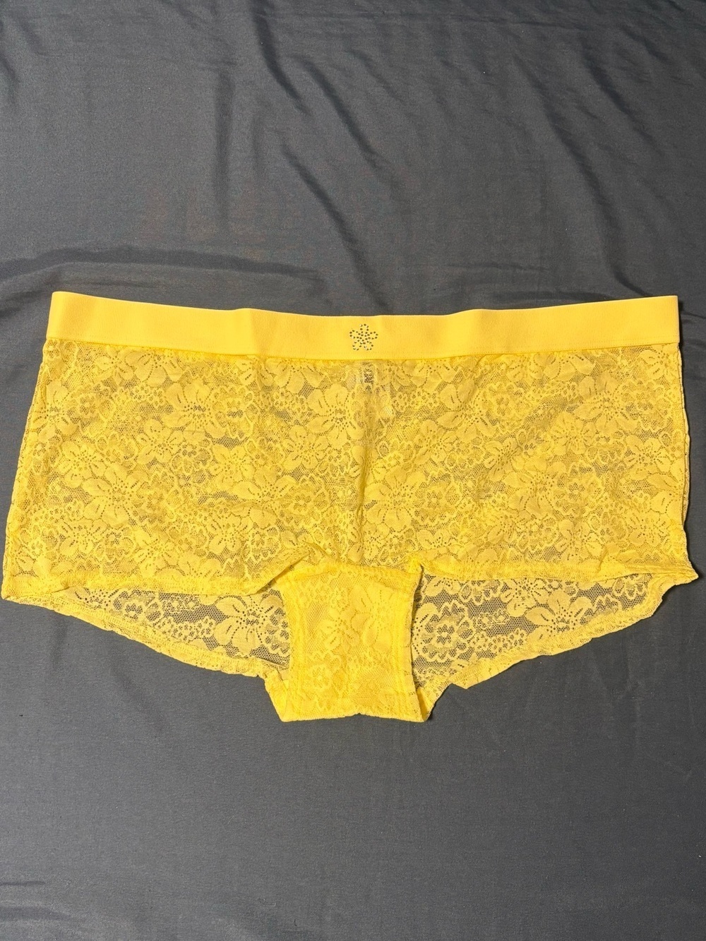 VS PINK LACIE LOGO BOYSHORT
PANTY XL MELLOW YELLOW
